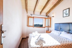 3 habitaciones, tabla de planchar con plancha y wifi gratis 