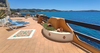 A3001 Ferienwohnung mit Meerblick für 4 Personen in Cala Fornells