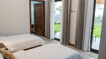 3 dormitorios, caja fuerte, tabla de planchar con plancha