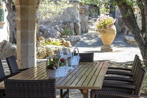 Outdoor dining - H2914 Finca Gran Voramar (Cala Sant Vicenç)