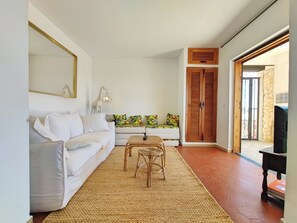 Living area - A3017 Sea view apartment for 2 people in Cala Fornells (Paguera-Cala Fornells)