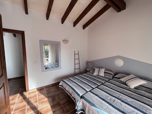 2 chambres, bureau, lit parapluie, Wi-Fi