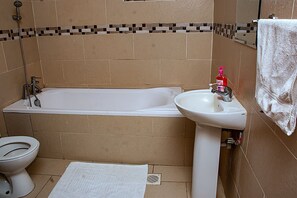 Dusche, Handtücher, Seife, Shampoo