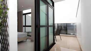 Apartment | Desk, free WiFi, bed sheets