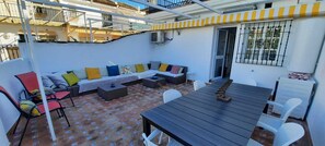 屋外ダイニングエリア