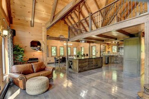 Interior - Luxurious chalet featuring a jacuzzi, pool, small lake, sauna and pool table. (Saint-Calixte)