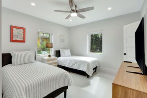 3 Schlafzimmer, Schreibtisch, Bügeleisen/Bügelbrett, kostenloses WLAN