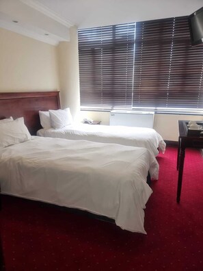 Bàn ủi/dụng cụ ủi quần áo, truy cập Internet không dây miễn phí