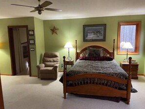 3 quartos, escrivaninha, Wi-Fi de cortesia, roupa de cama