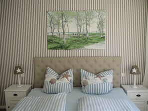 2 bedrooms, travel crib, WiFi, bed sheets