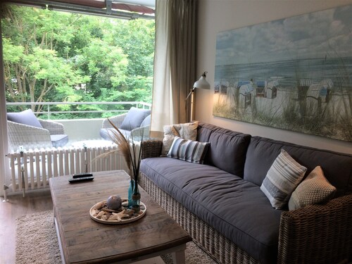 Child-friendly apartment right on the beach with 2 bedrooms and balcony