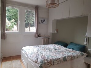2 Schlafzimmer, Schreibtisch, kostenloses WLAN, Bettwäsche