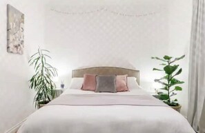 2 chambres, fer et planche à repasser, Wi-Fi gratuit, draps fournis