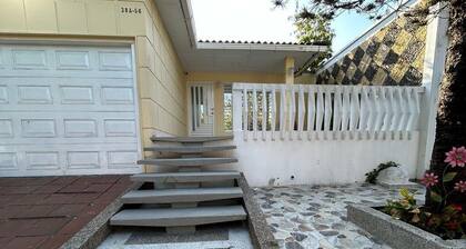 El Reposo Real/ Cozy Room with Private Bathroom.