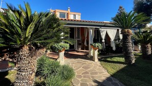 Front of property - Villa Chiara (Civitavecchia)
