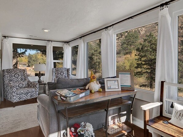 المنشأة من الداخل