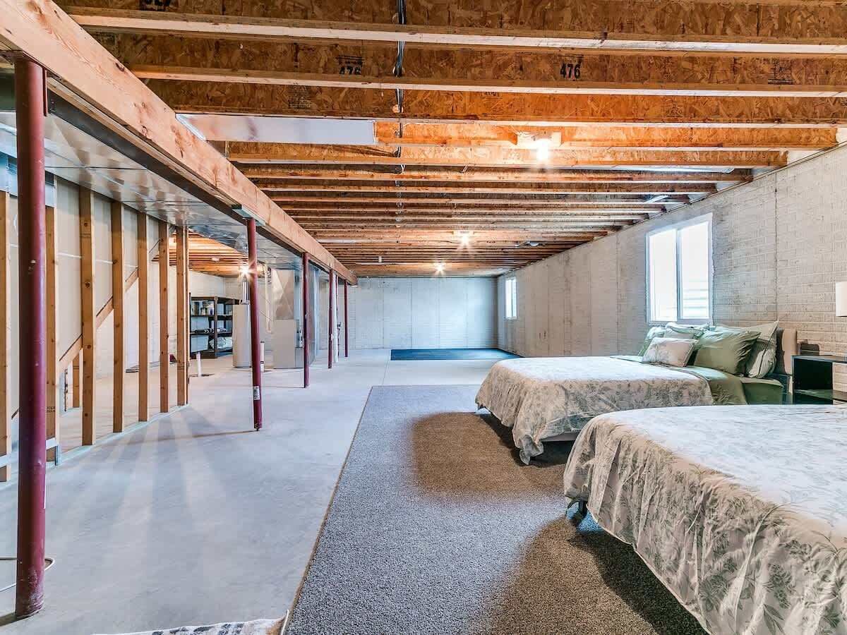 4 bedrooms, iron/ironing board, WiFi