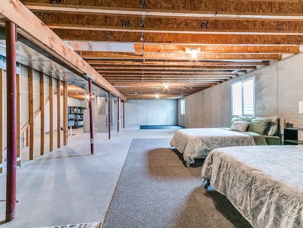 4 habitaciones, tabla de planchar con plancha y wifi