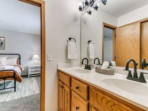 Douche, sèche-cheveux