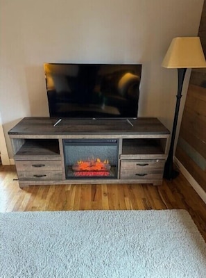 Interior - Carriage House Apartment + Loft (Yakima)