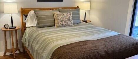 1 makuuhuone, silitysrauta/-lauta, vauvan matkasänky, ilmainen Wi-Fi