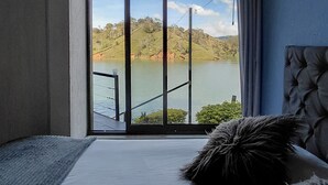 3 多间卧室、办公桌、旅行婴儿床、免费 WiFi
