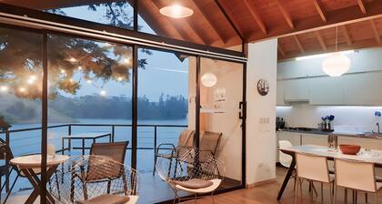 Cottage on the Lake:Private Cabin with Jacuzzi in Guatapé, near Piedra del Peñol