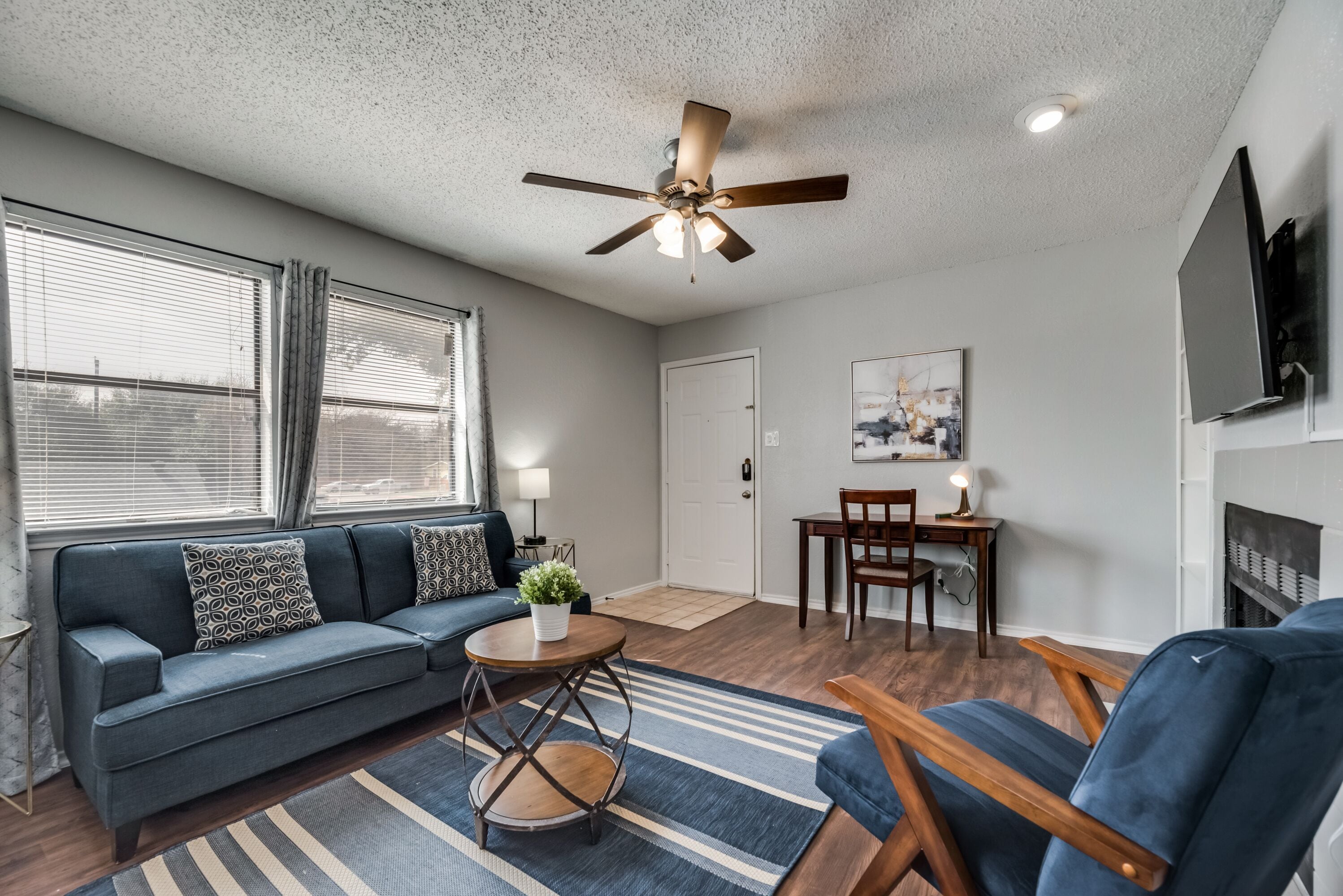 スマートテレビ、暖炉