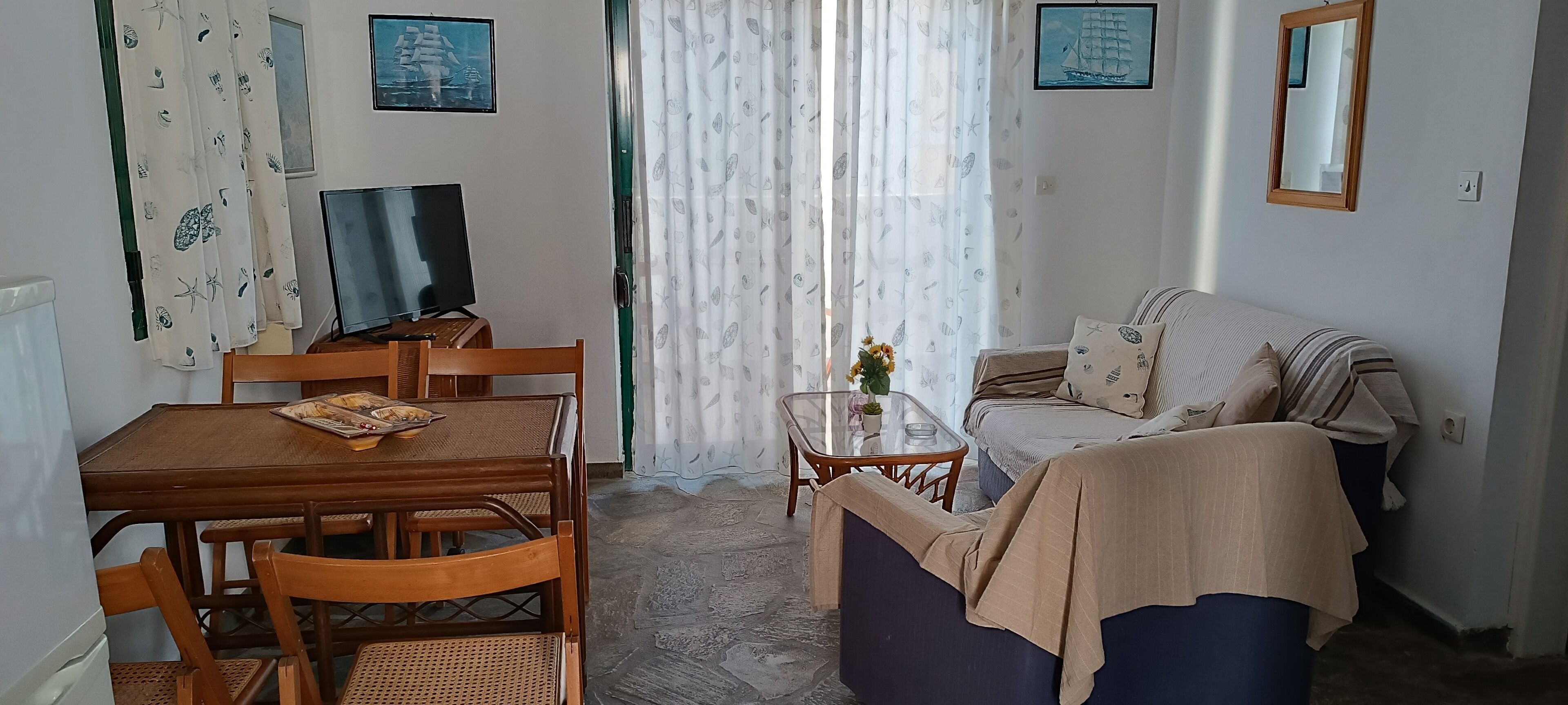 Classic Studio | Living area