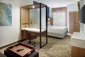 Desk, laptop workspace, blackout drapes, iron/ironing board - Springhill Suites By Marriott Ellijay (Ellijay)