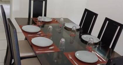 max 10 min drive to beaches , airport & centrum. 3 min walk to carnival route.