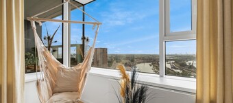 On the Danube, city center, free parking