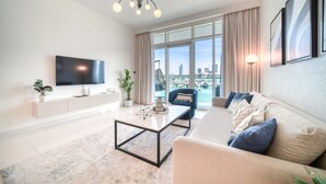 1 bedroom - Beach Access Serene Balcony in Emaar Beachfront (Dubai)