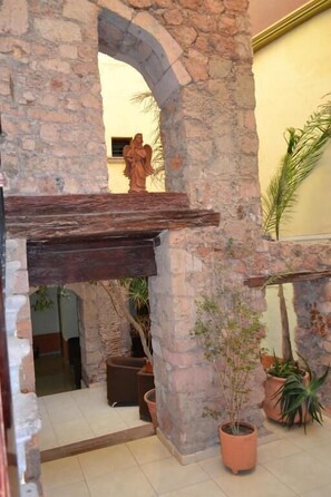 Exterior detail - Hotel Casa Santa Lucia (Zacatecas)