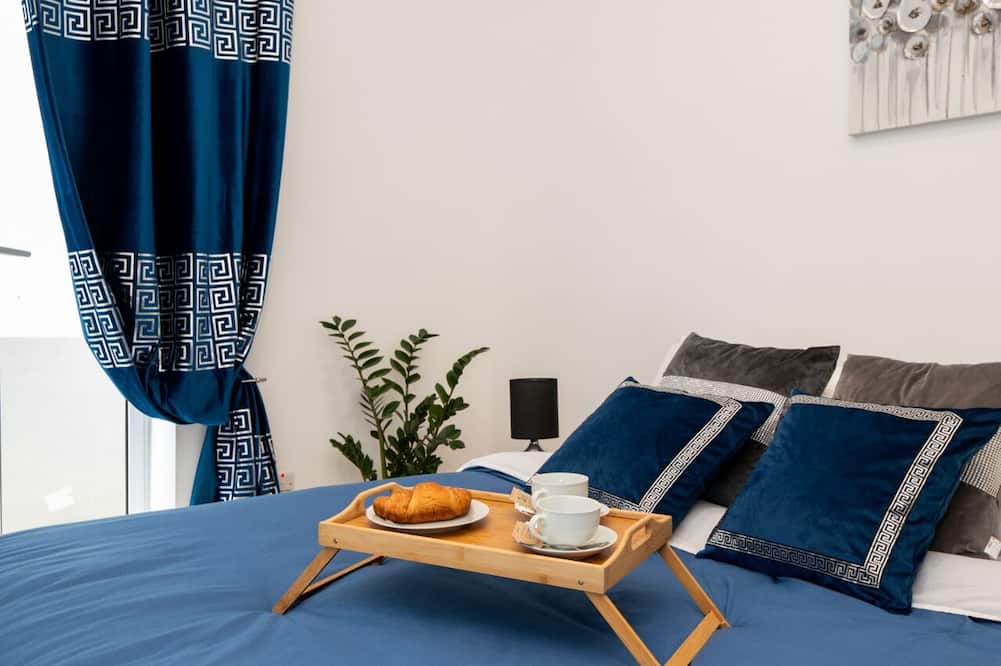 Chic 1BR Retreat in St Julian's