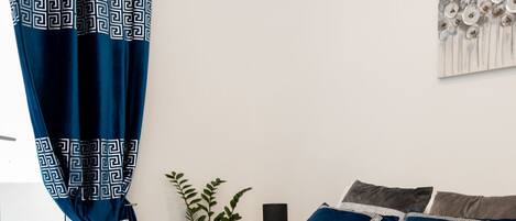 1 habitación, decoración personalizada y muebles diferentes