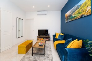 Exclusive Apartment | Living area - Chic 1BR Retreat in St Julian's (St. Julian's)