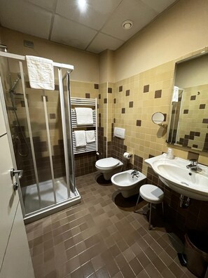Classic Room | Bathroom - Hotel FortyFive (Chivasso)