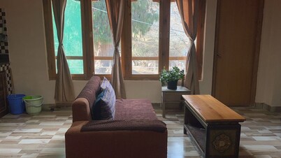 Service apartment is located 15 min drive from paro International air port.