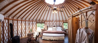 Inn & Spa at Cedar Falls Katydid Yurt