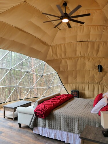Garnet Geodome by Inn & Spa at Cedar Falls