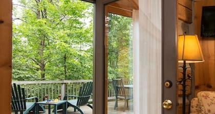 Tree House Cabin Hocking Hills