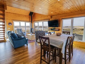 Cottage | Interior - Coastal Cabin (Bunbeg)