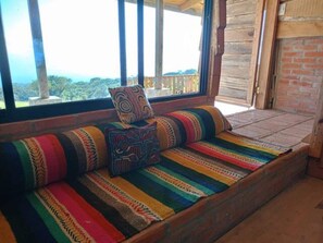 Interior - Serenity Unveiled: Secluded Cabin, Endless Views, Pristine Forest Bliss. (Heredia)