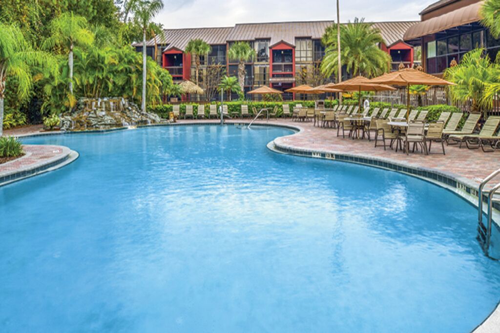 حمّام سباحة خارجي