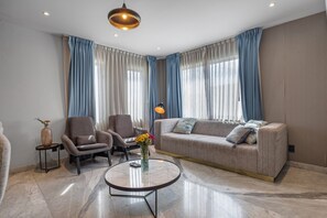 Deluxe Studio | Laptop workspace, iron/ironing board, free WiFi, bed sheets - Elefant by Naya Homes (Cabo San Lucas)