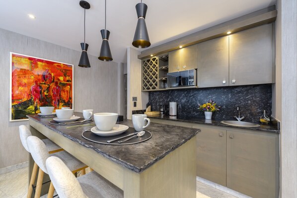 Room - Elefant by Naya Homes (Cabo San Lucas)