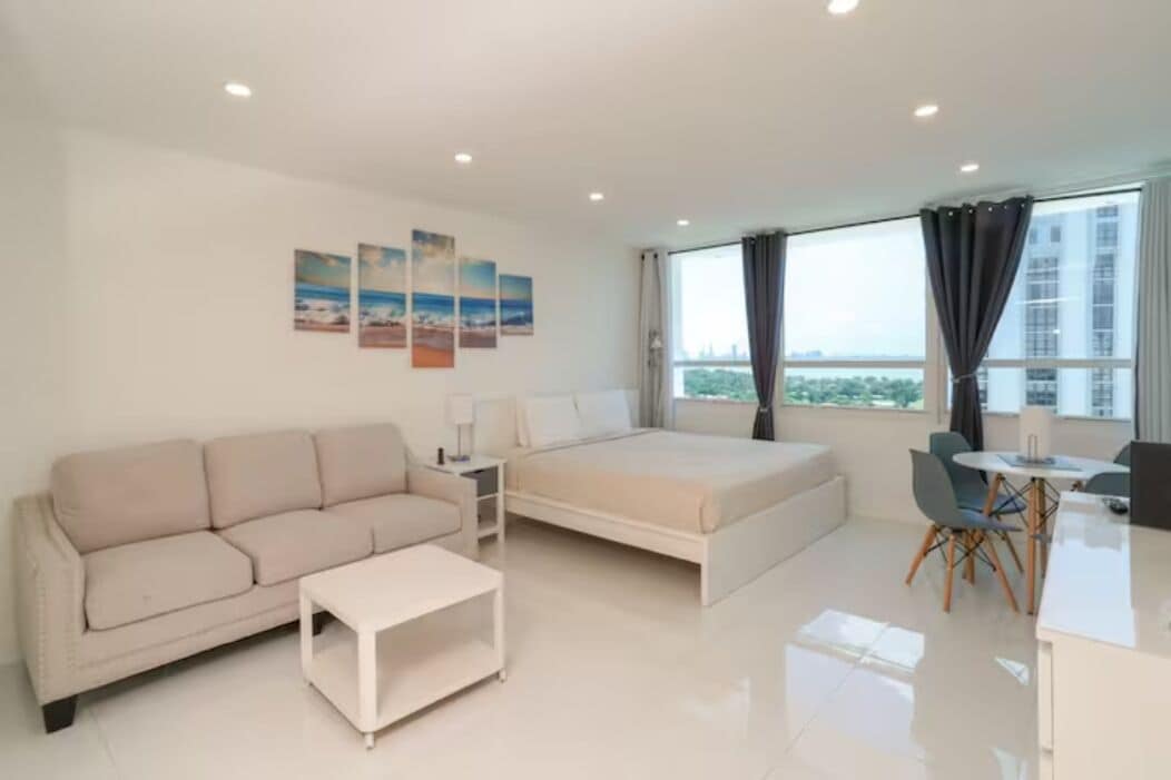 Oceanfront King Size Bed/bayview With Free Parking - Miami Beach, FL