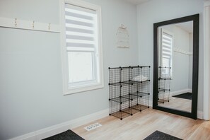 Interior - The Miner's Den - NEW 4BED Executive Home (Kirkland Lake)