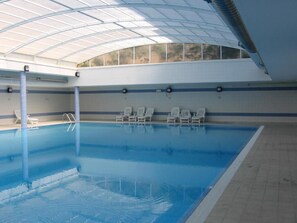 Piscina interna, piscina externa
